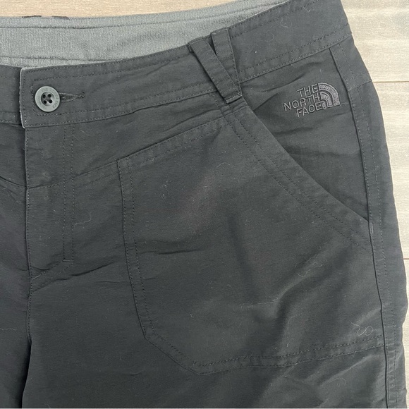 The NORTH FACE Black hiking outdoors shorts size 12 Ladies Performance Nylon - Picture 7 of 7